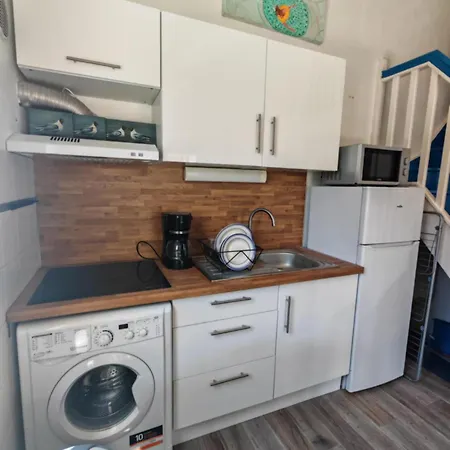 Holiday home Maison 100m De La Avec Parking Securise Fibre Optique Internet